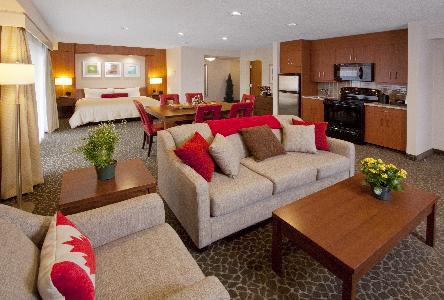 The Crimson Hotel 3*